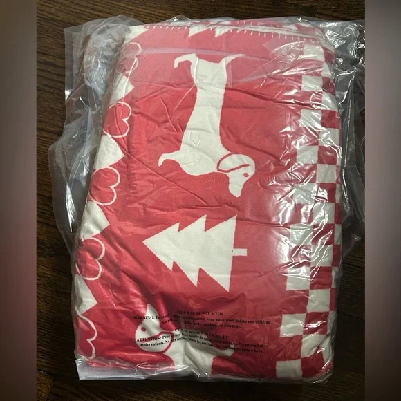 Victoria's Secret / Pink Plush Blanket - Picture 4 of 5